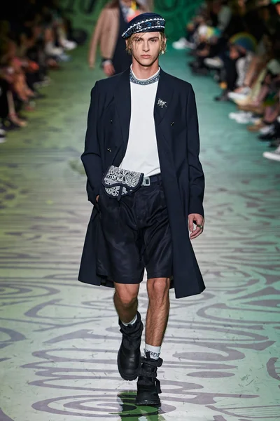 Look 42